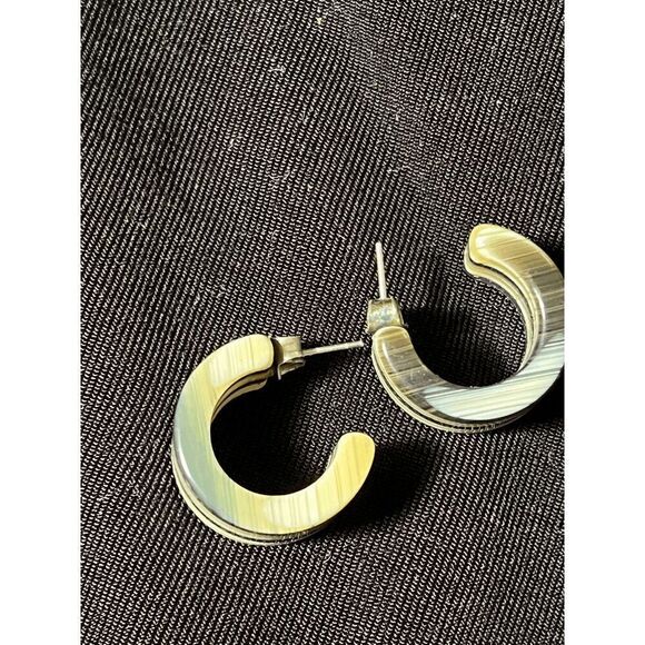 Vintage 90s Striped Resin Hoop Earrings - Picture 1 of 4